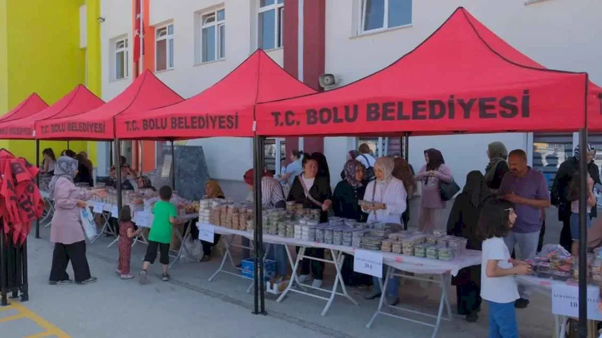 Düğün yapanlara masa-sandalye-çadır bedava
