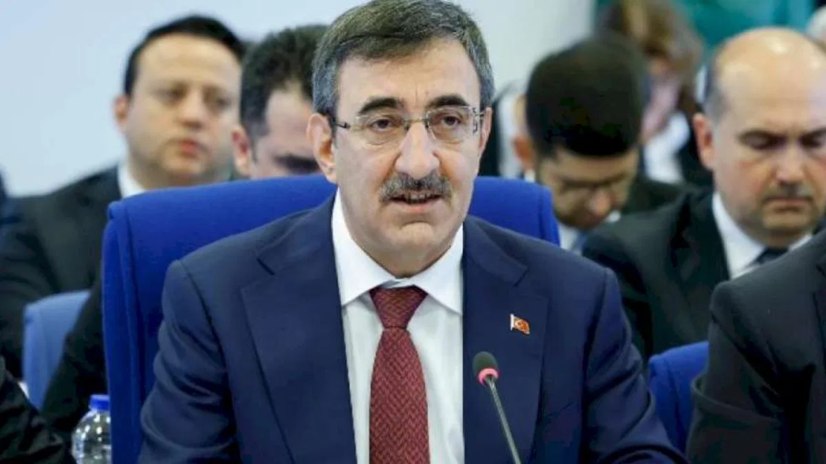 Cevdet Yılmaz: Asgari ücrette denge gözetilecek