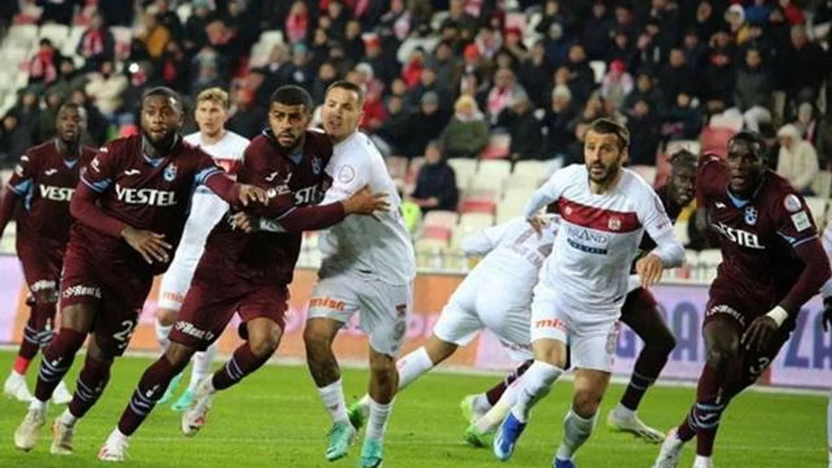 Sivasspor 3-3 Trabzonspor (Maç Sonucu) 6 gollü düellonun galibi yok!