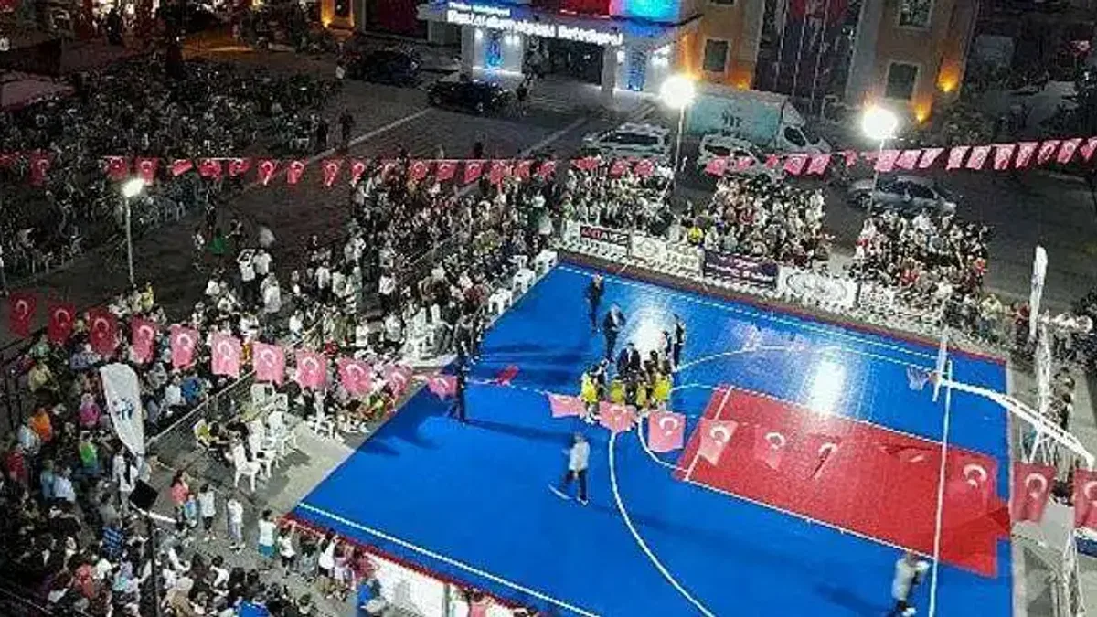 Mustafakemalpaşa'nın markası Tatlıtop Basketbol Şenlikleri başladı