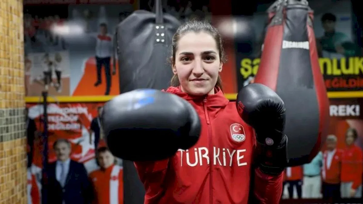 Sakarya'nın ringdeki parlayan yıldızı Ece Asude... Tarih yazmak istiyor