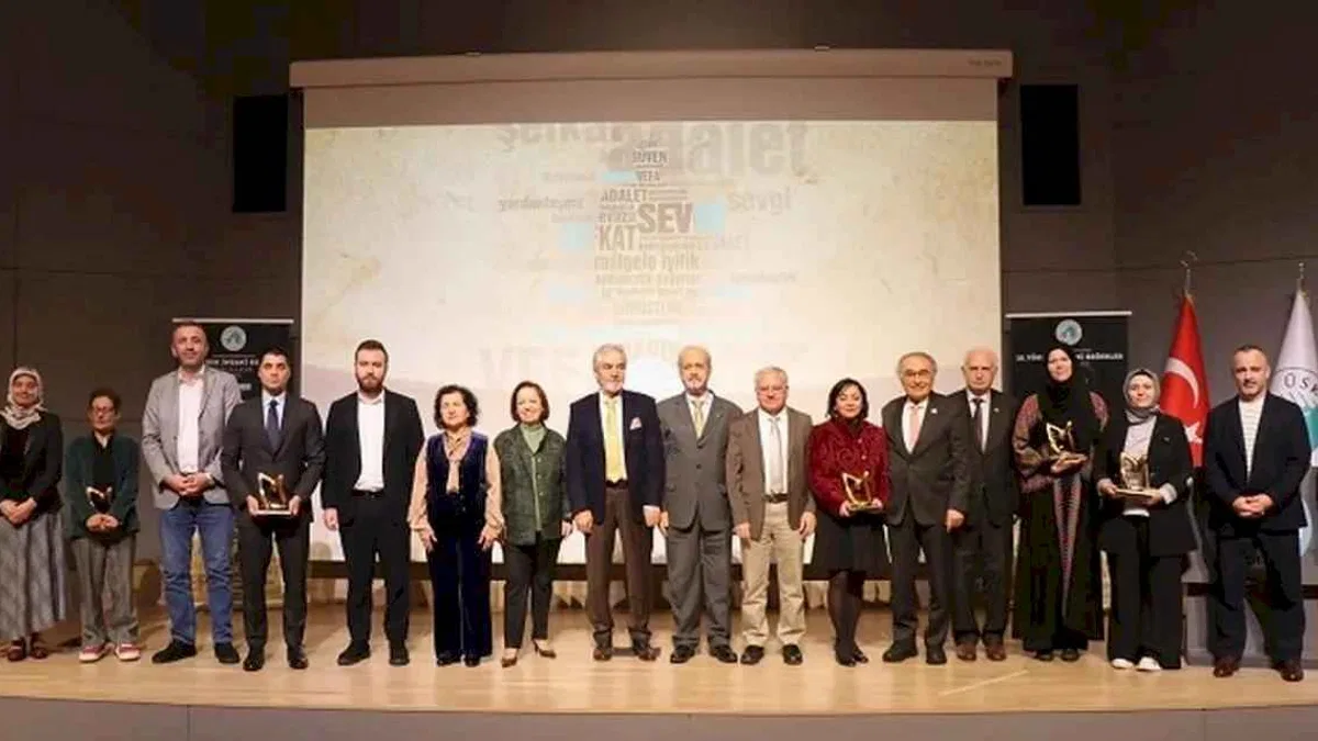 Üsküdar Üniversitesi “10. Yüksek İnsanî Değerler Ödülleri”   sahiplerini buldu!