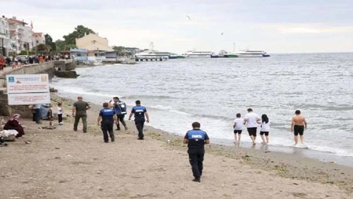 Bursa'da Mudanya Zabıtası sahil devriyesinde