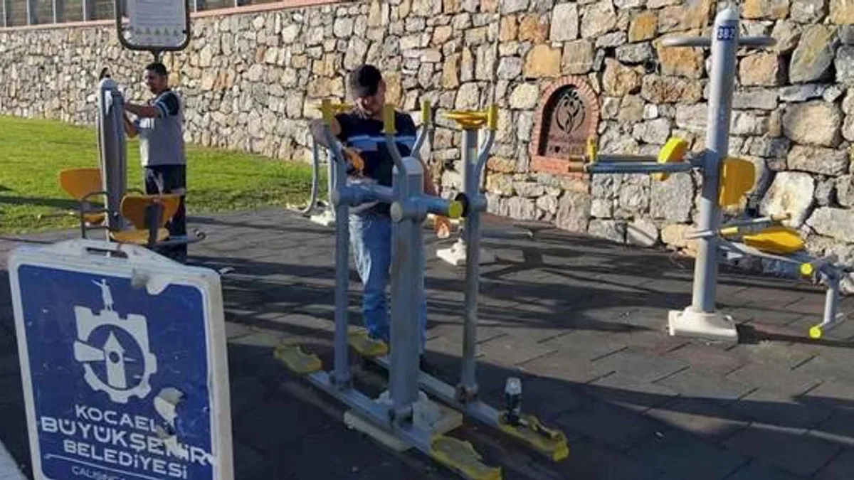 Kocaeli Darıca'da Millet Bahçesi'nde kesintisiz çalışma