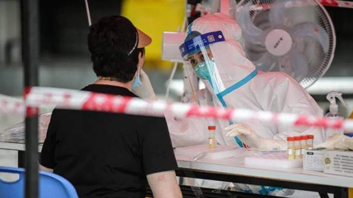 Çin'de iPhone üreten fabrikada Kovid-19 nedeniyle yaklaşık 300 bin işçi karantinada