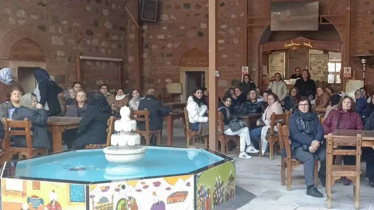 Akhisarlı Kafile Manisa’yı Adım Adım Gezdi
