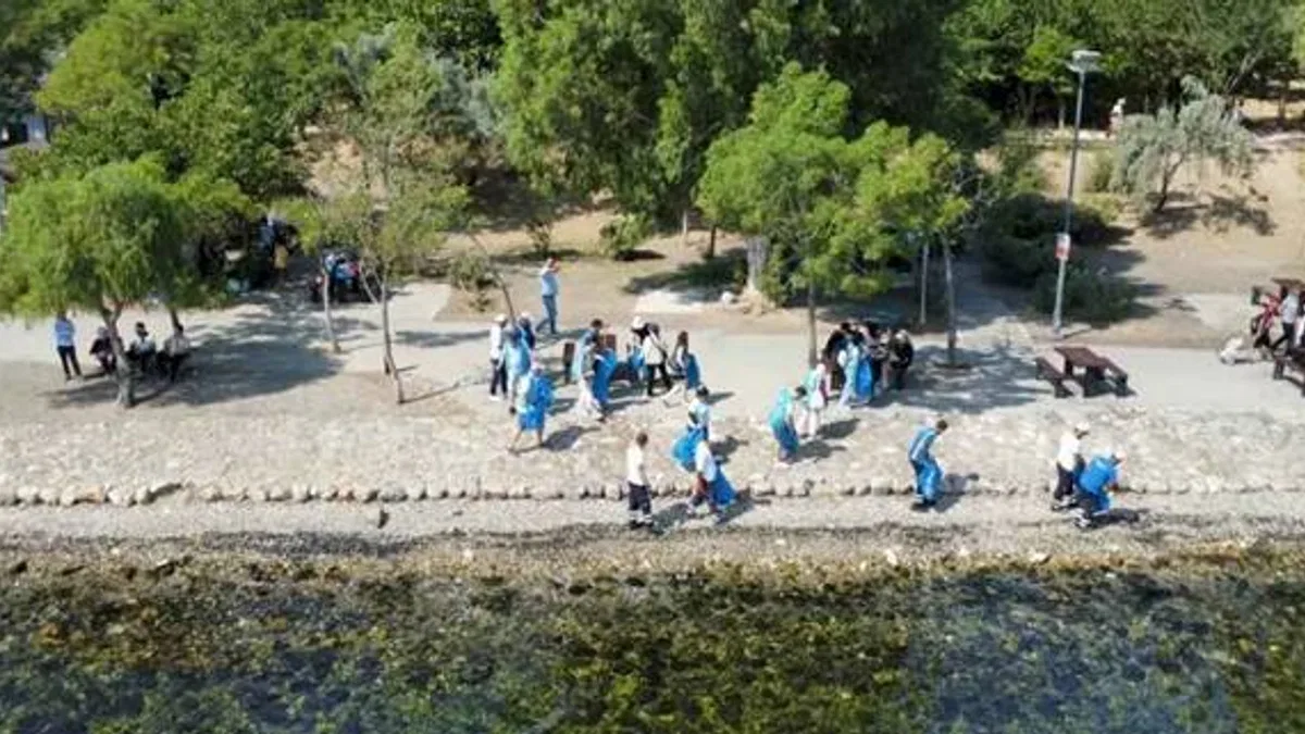 İzmir Çakalburnu Lagünü’nde temizlik seferberliği