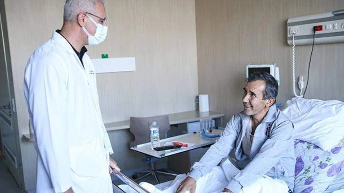 Kalp kapağı daralan ve çürüyen hasta "Ozaki" yöntemiyle sağlığına kavuştu