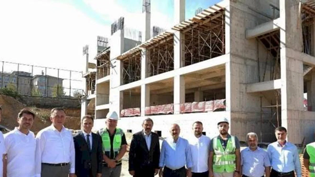 Gebze'deki okul projelerine yakın mercek