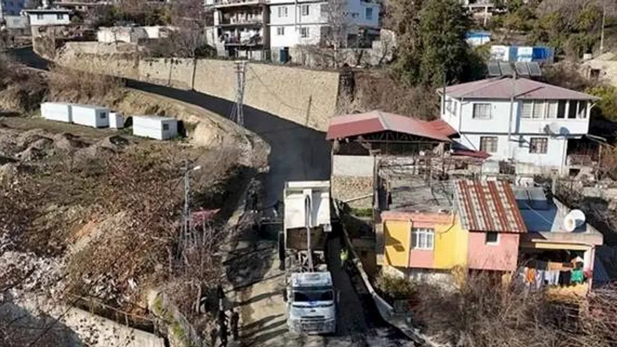 Hatay Büyükşehir asfalt rekoru kırdı