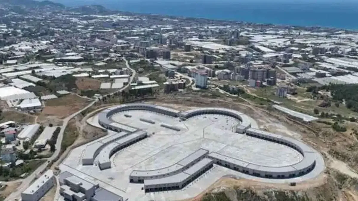 Alanya Toptancı Hali’nde sona yaklaşıldı