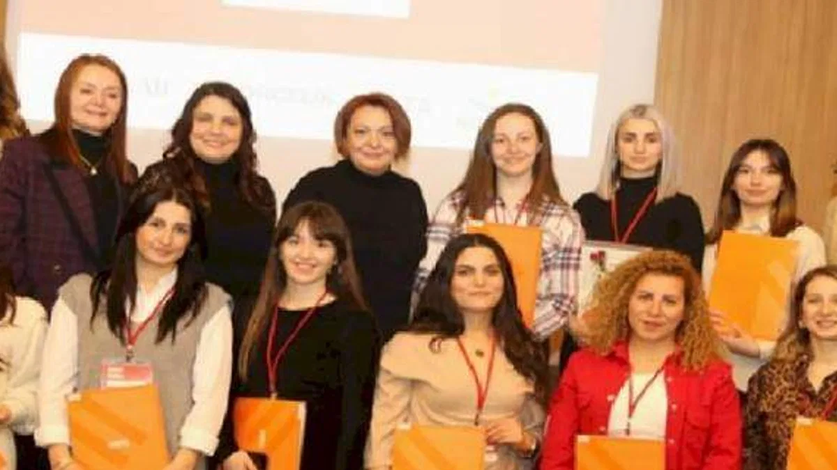 Kadın vinç operatörleri istihdama hazır