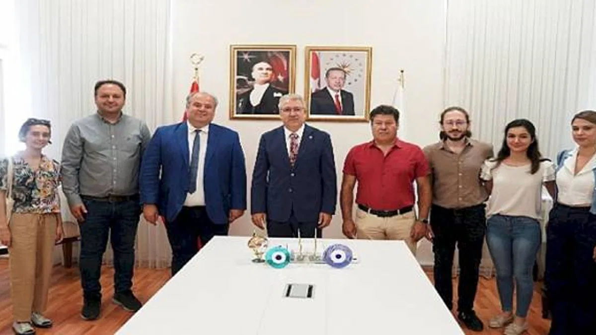 Egeli akademisyenlerden Güneş Enerjisi Panellerinin geri dönüşümüne katkı sağlayacak proje