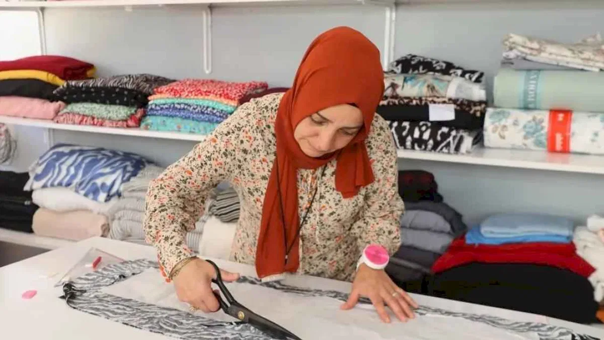 Kursla başladı, kendi atölyesini kurdu