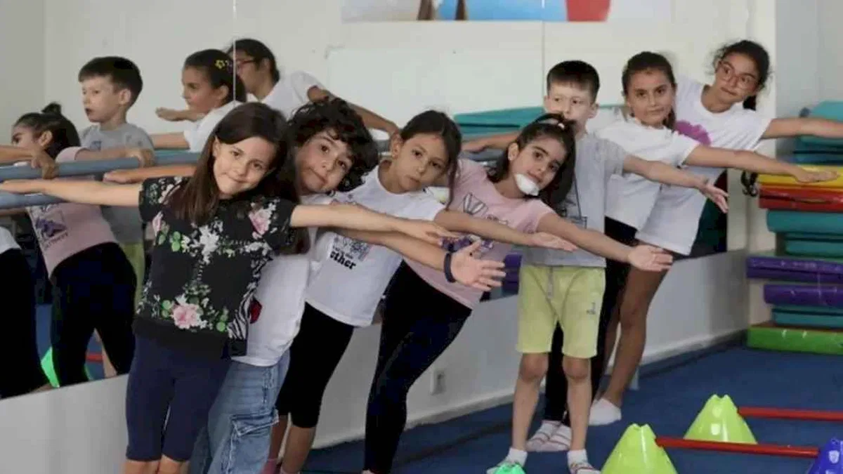 Yaz dönemi çocuk spor eğitimleri doludizgin devam ediyor