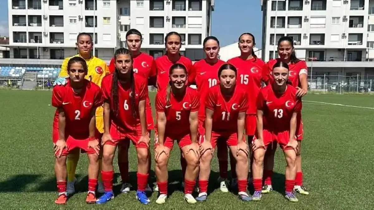 U16 Kız Milli Takımı turnuvaya 1 puanla başladı