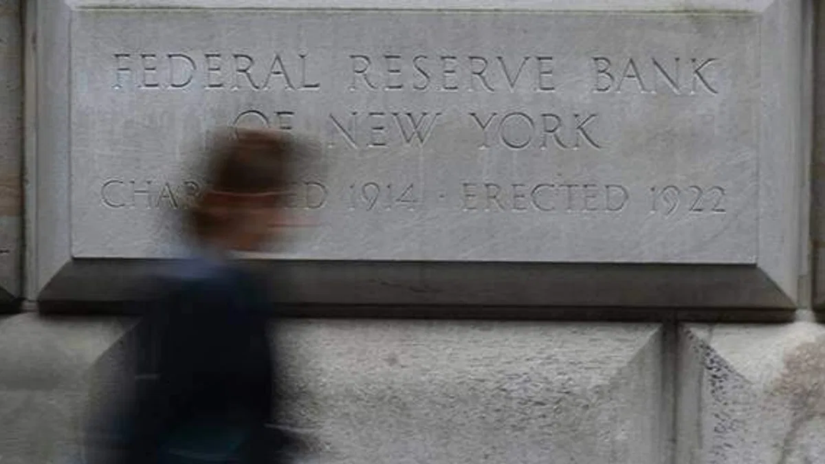 Fed'den "enflasyonla mücadelenin acı vereceği" uyarısı