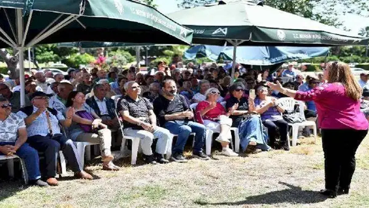 Yenişehir Emekli Evi üyelerine müzik ziyafeti