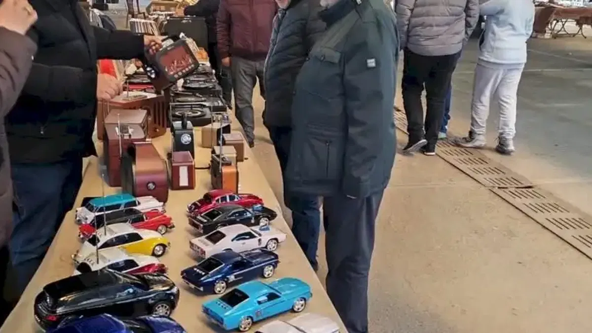 Mustafa Yalçın'dan Antika Pazarı'na büyük ilgi