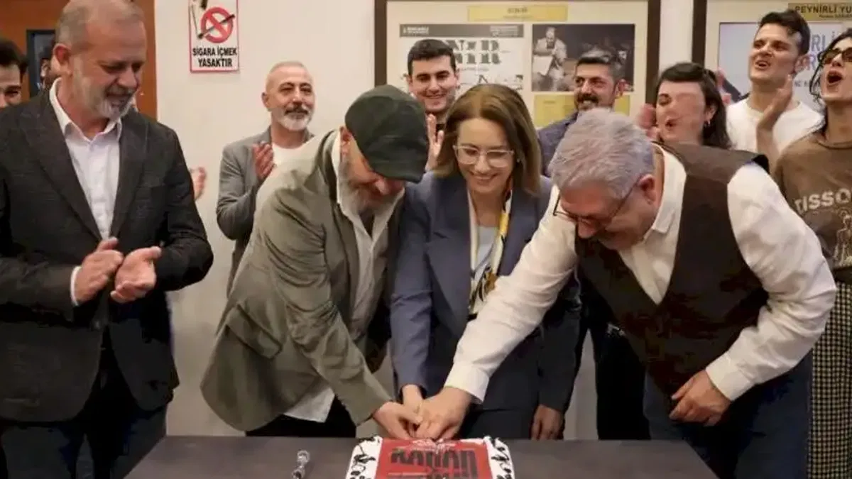 Kocaeli'de tiyatro için anlamlı kutlama