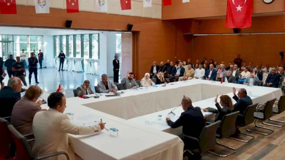 Şile Meclisi'nde borçlar, Şile Bezi Festivali ve kurtuluş günü hatası konuşuldu