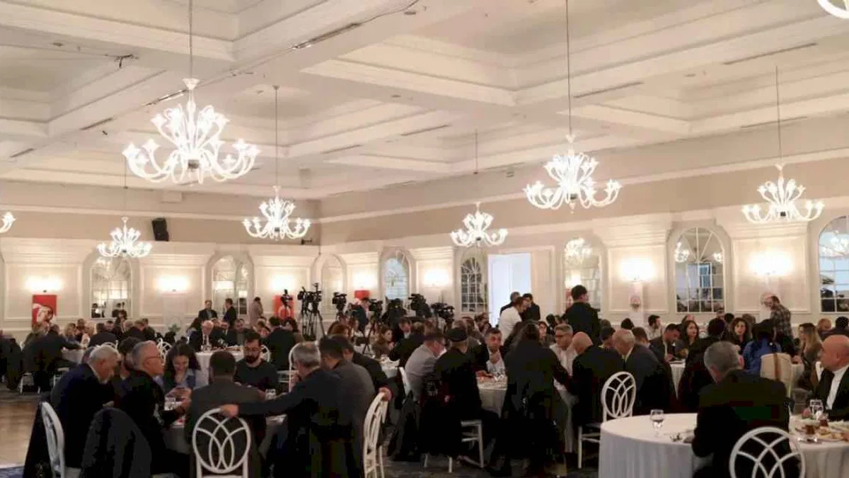 Bursa'da CHP'li Belediye Başkanları gazetecileri ağırladı