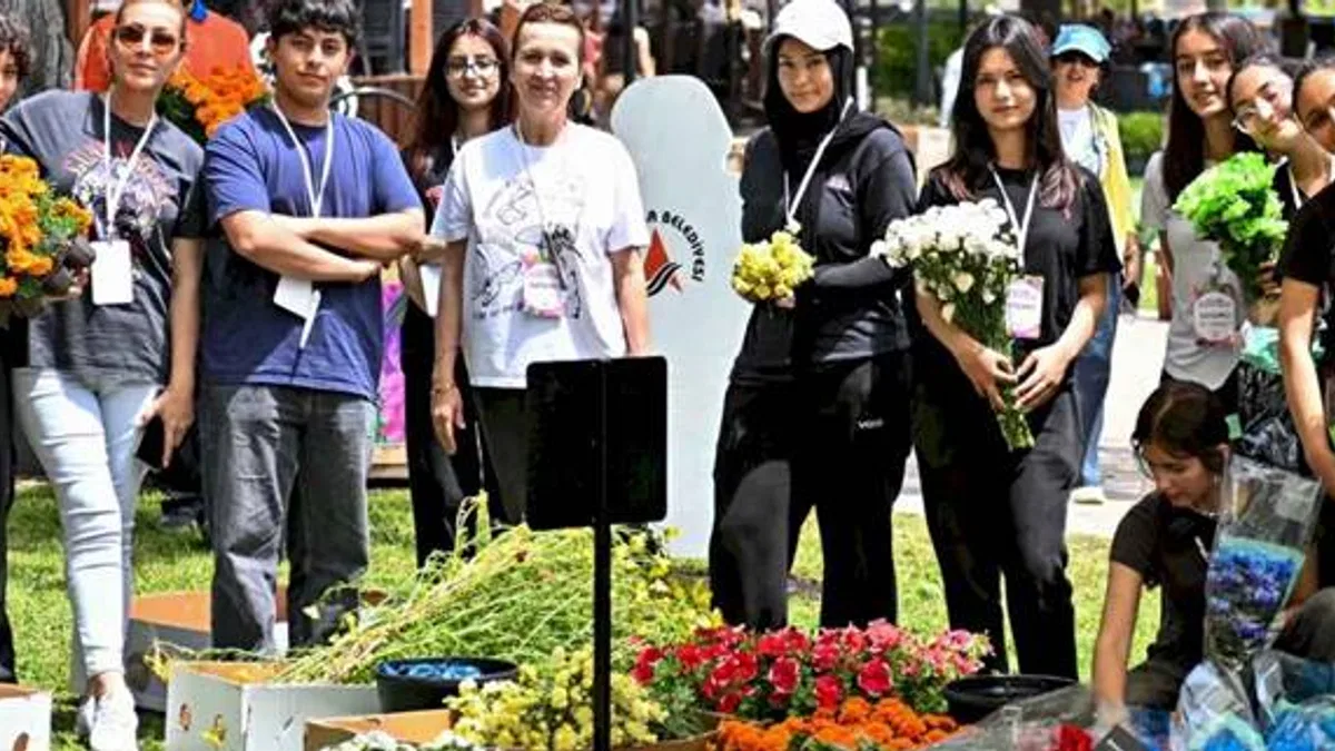 Antalya’da ‘Çiçek Desenleri Günleri’ başladı