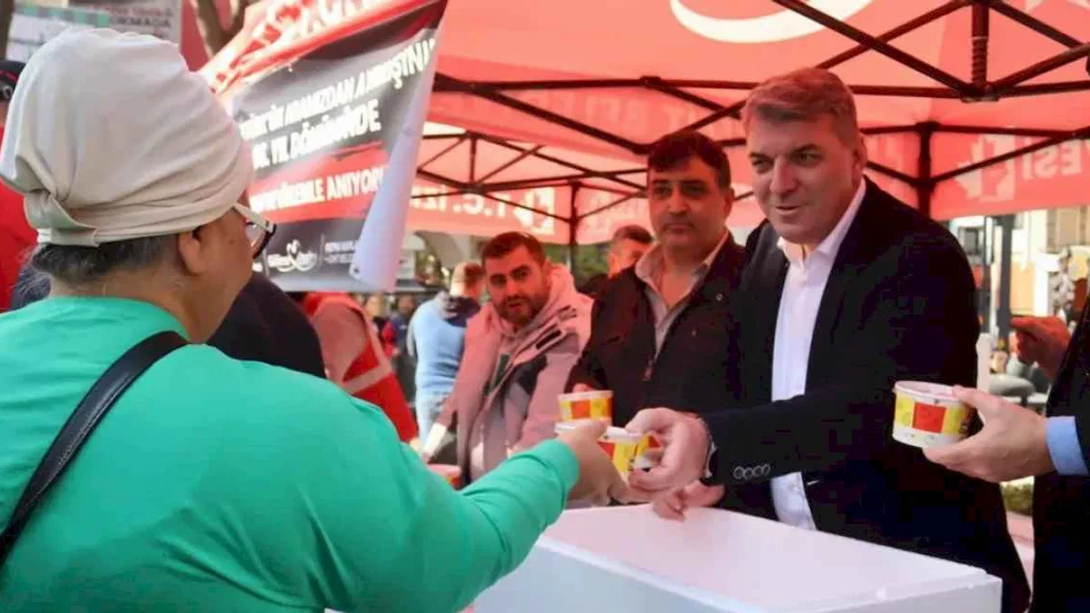 İzmit'te Ata'nın sevdiği yemekler ikram edildi