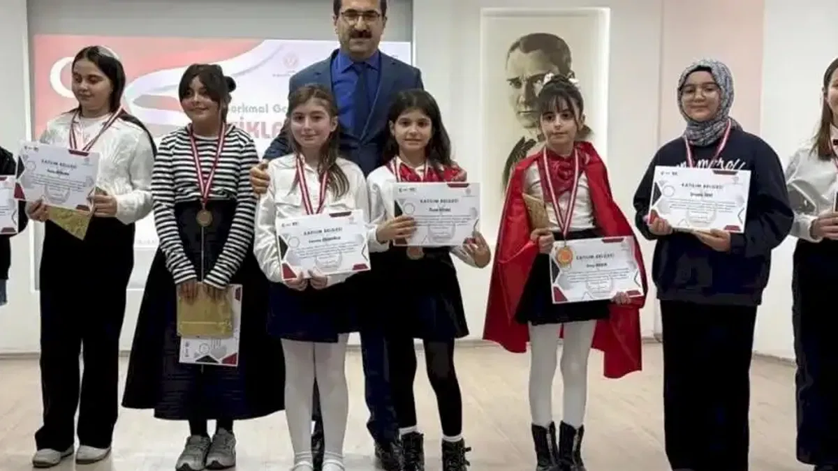 Artvin’de, İstiklal Marşı’nı güzel okuma yarışması düzenlendi