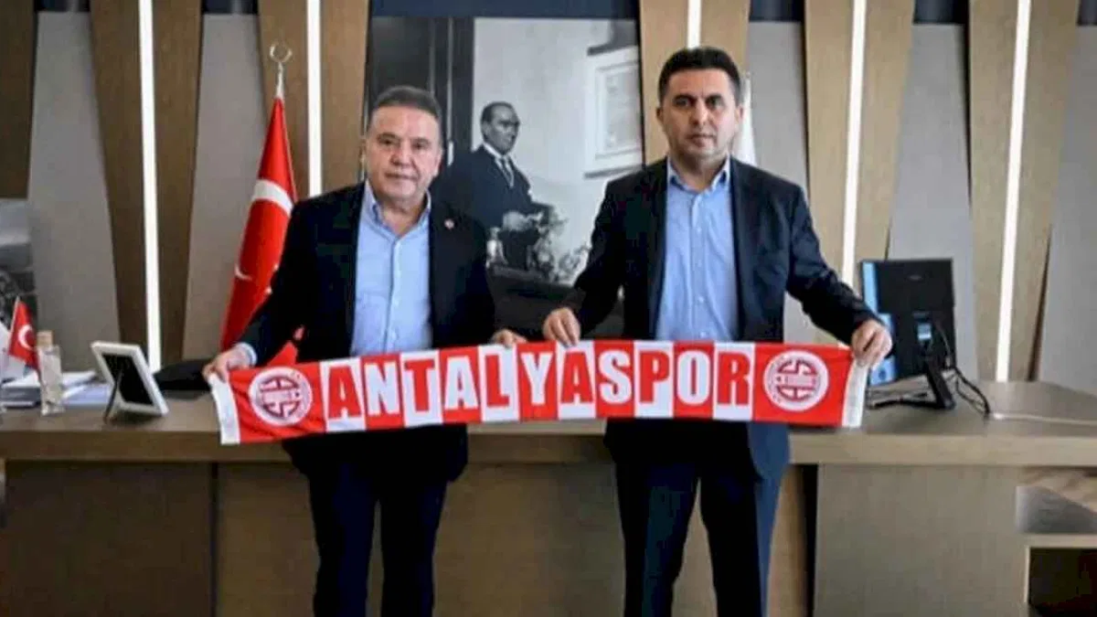 Başkan Böcek’e Antalyaspor’un yeni yönetiminden ziyaret