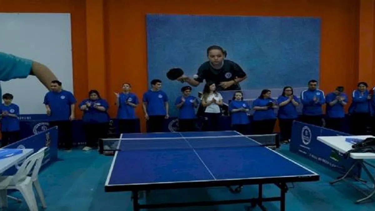 Kocaeli'den özel sporcuların masa tenisi turnuvası