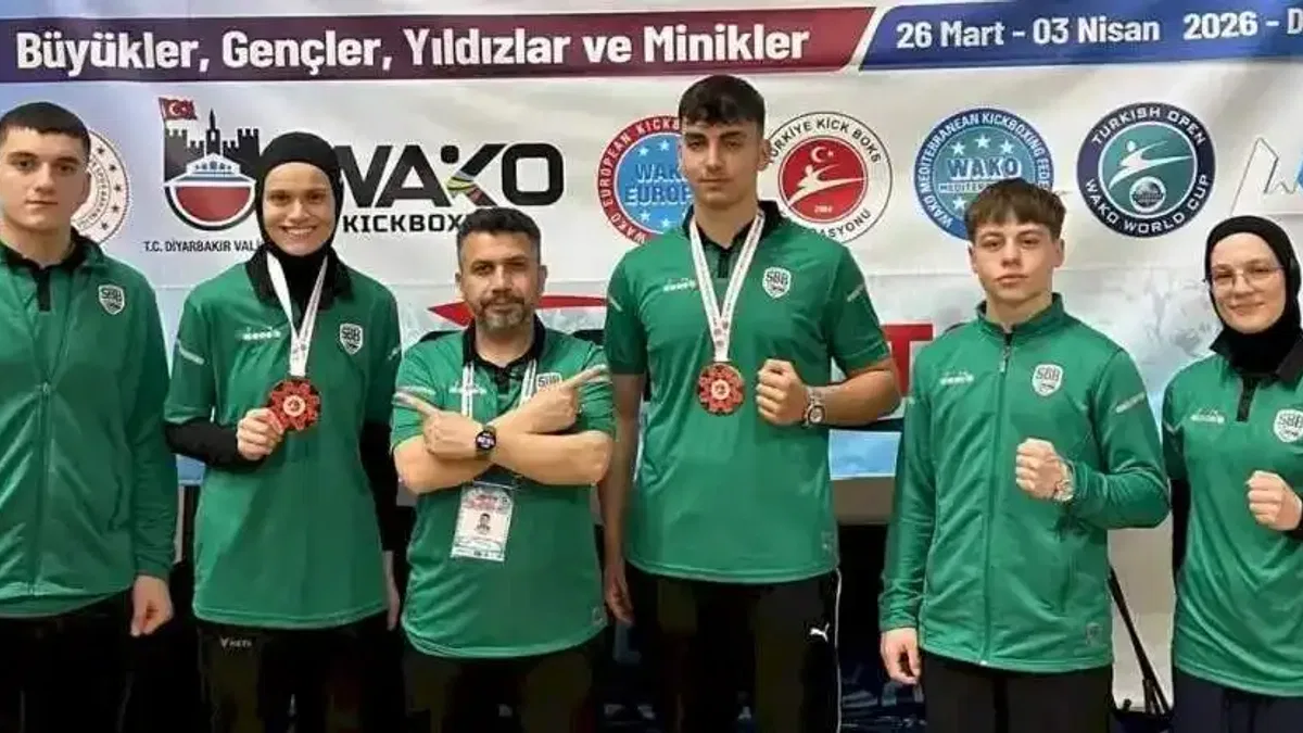 Sakaryalı KickBoksçular Diyarbakır’da zirveye uzandı