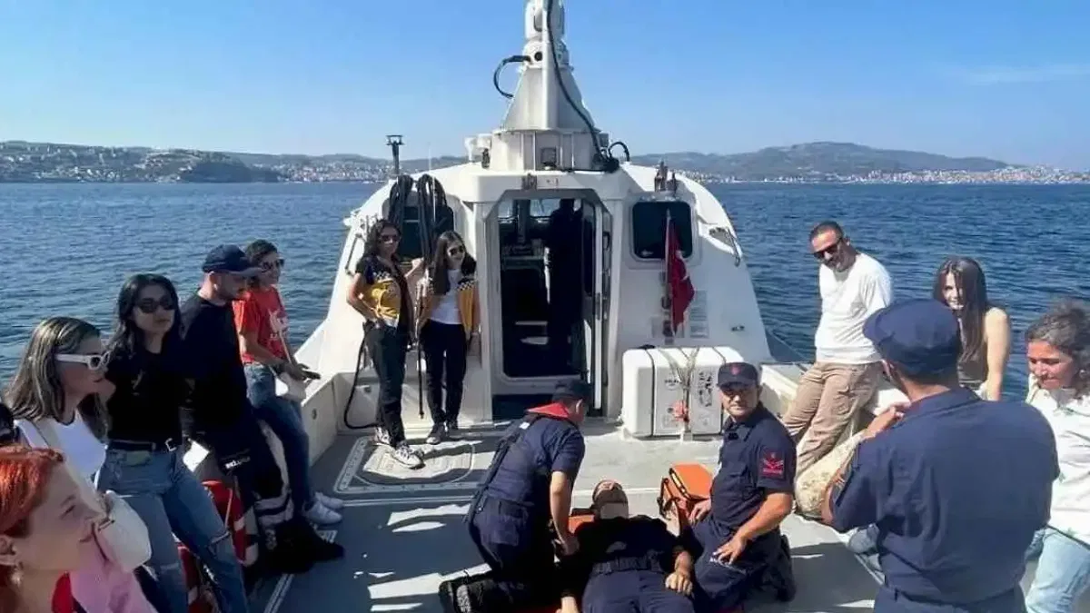 Mudanya sahili açıklarında tıbbi tahliye eğitimi