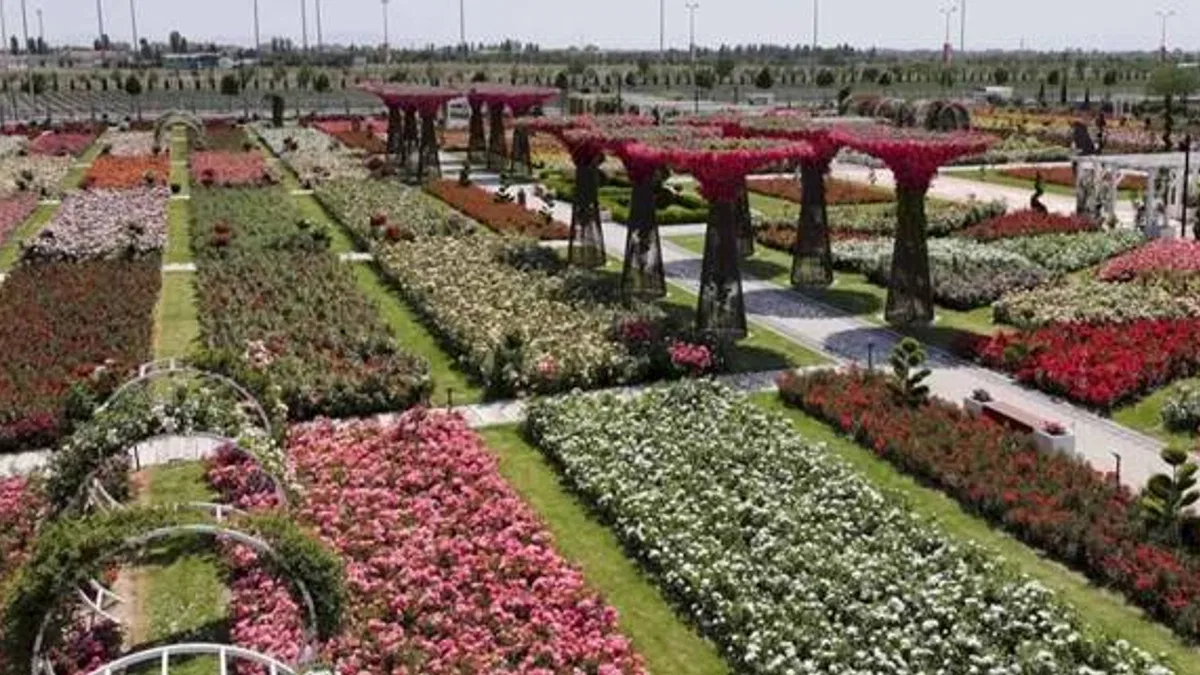 Konya'da Karatay Mevlana Gül Parkı kapılarını açtı