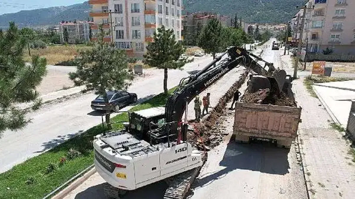 Başkan Altay: "128 Kilometrelik Islah Çalışmasıyla Akşehir'in Su Şebekesini Yeniliyoruz"