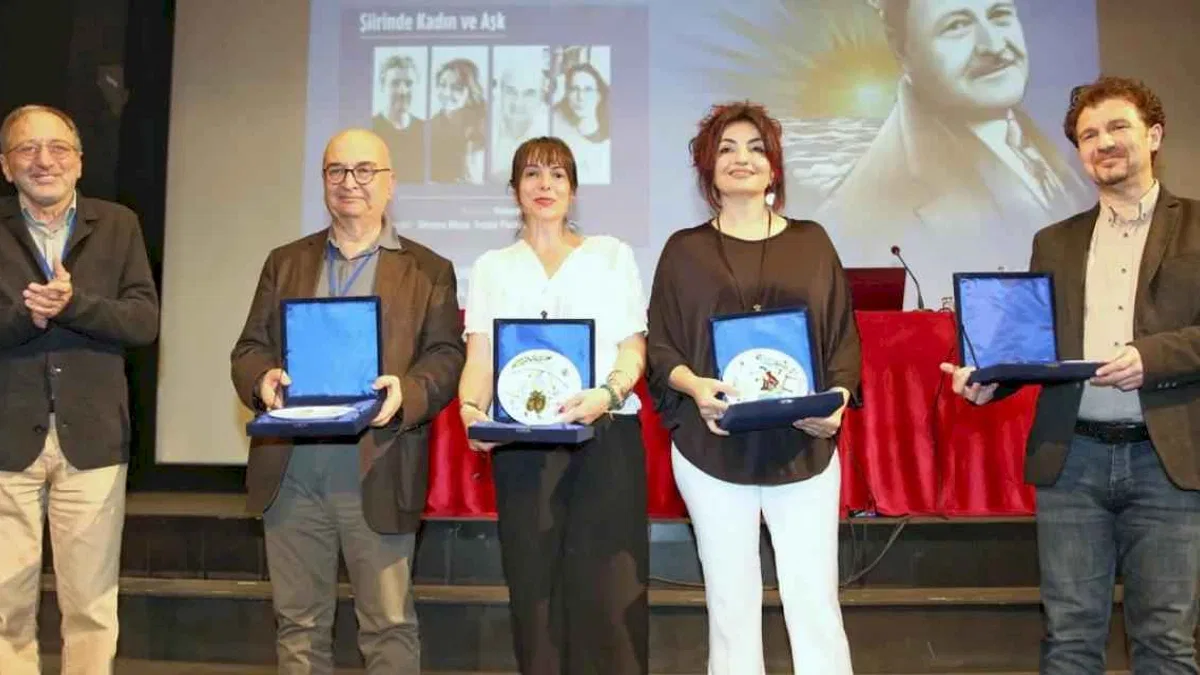 Bursa'da 'Nâzım Hikmet Şiir Ödülü' sahibini buldu