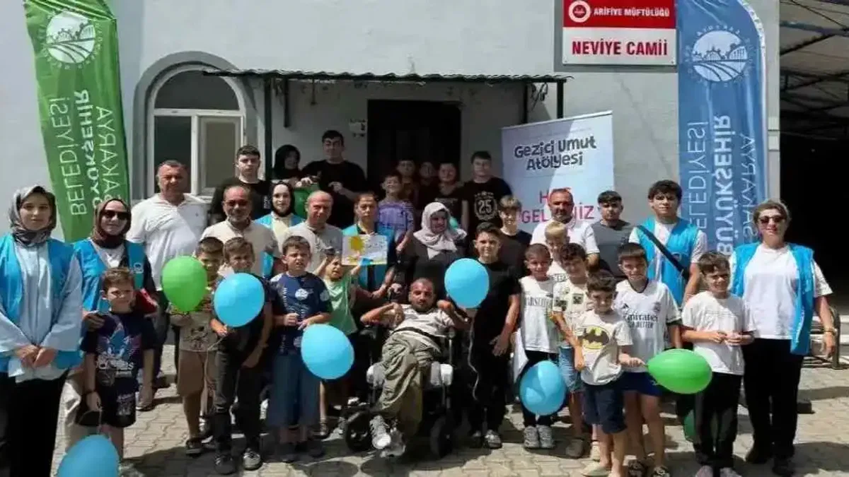 Gezici Umut Atölyesi gönüllere dokunuyor