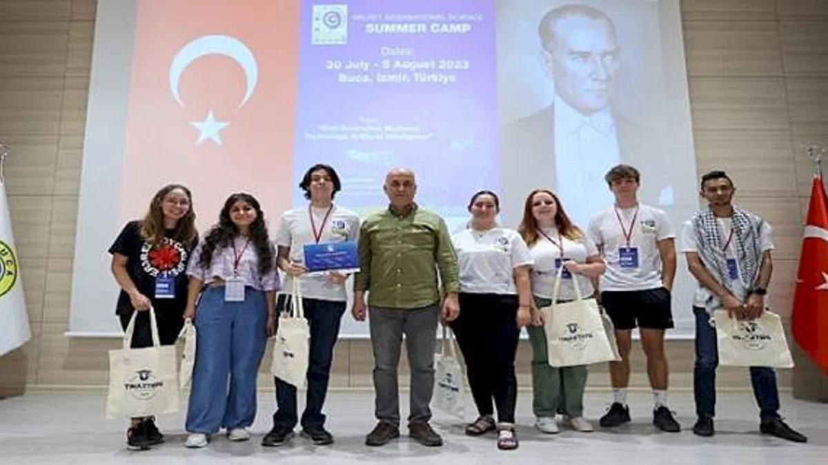 Buca'da Uluslararası Bilim Yaz Kampı sona erdi