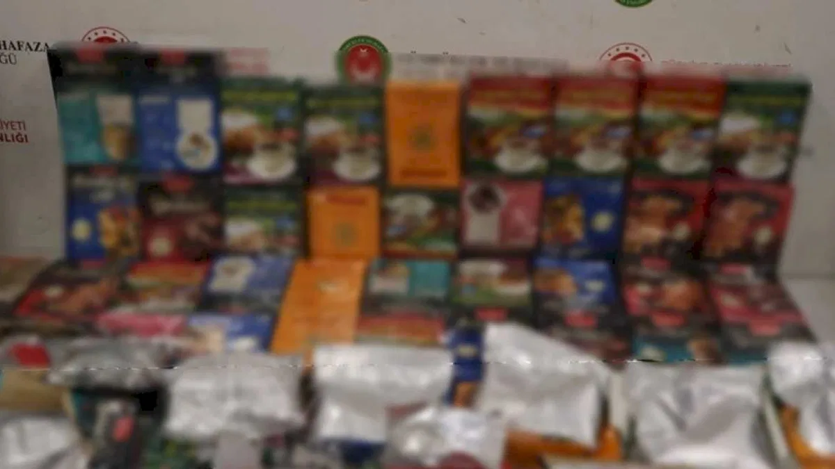 İstanbul Havalimanı'nda 20 kilo metamfetamin yakalandı