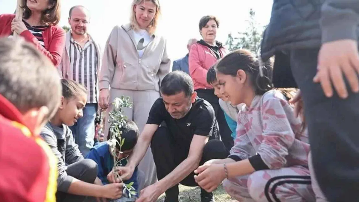 Katledilen 445 kadın anısına Denizli'de fidanlar toprakla buluştu