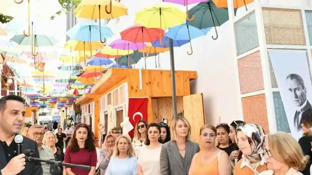 İzmir Çiğli’de kadınların el emeği ürünleri görücüye çıktı