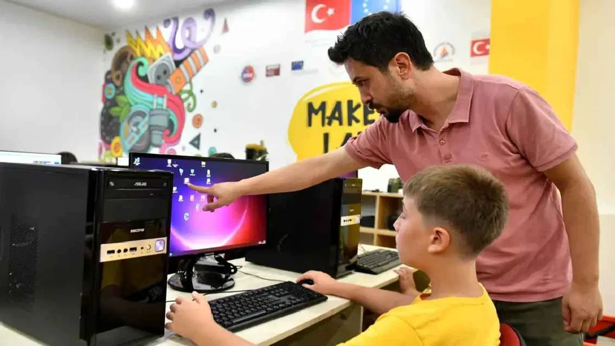 Antalya Muratpaşa'da robotik kodlama kursuna başvurular başladı