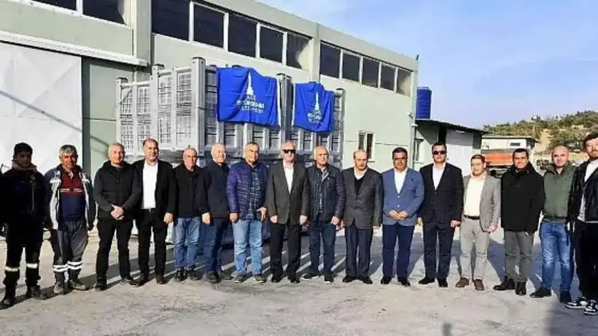 İzmir'in zeytinleri çuvallardan kurtulup kasalarda toplanacak