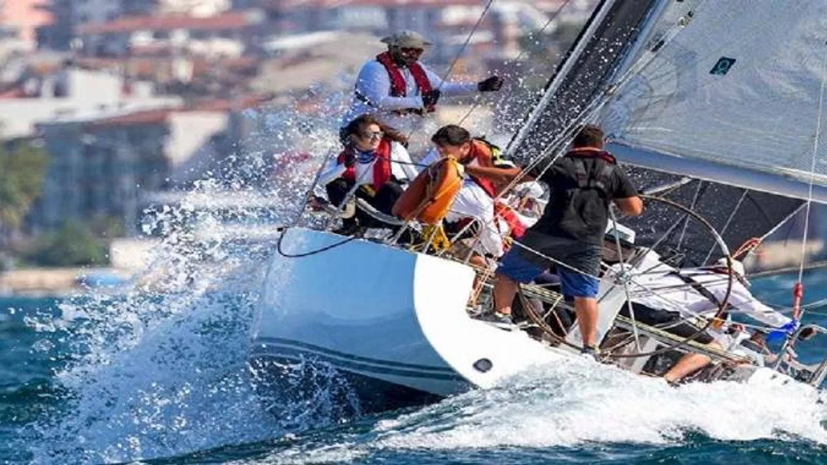 Tirilye’de Olympos Regatta mücadelesi nefes kesti