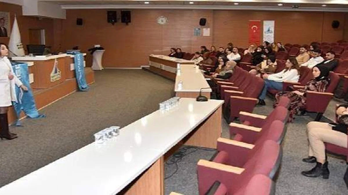 Kartepe'de Afet Sonrası Korku ve Travmayla Başa Çıkma Semineri