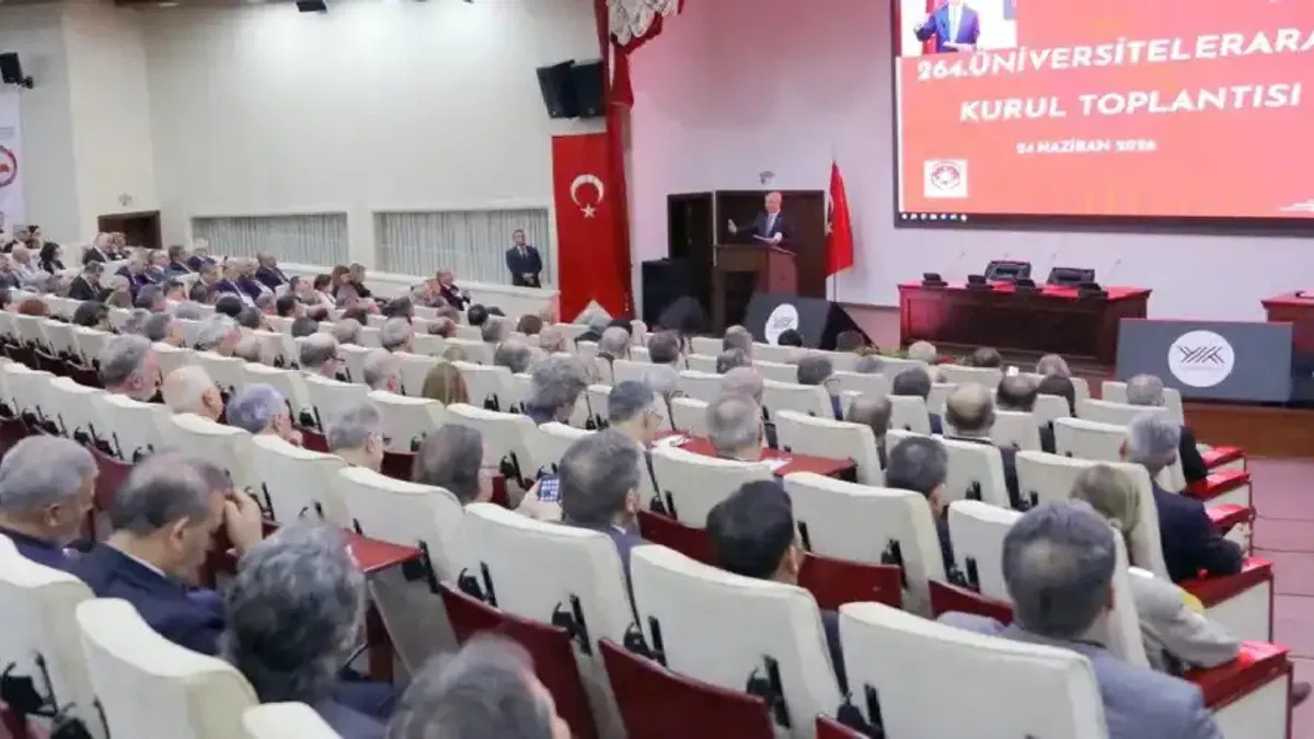 DEÜ Rektörü Yılmaz, Üniversitelerarası Kurul Toplantısına katıldı