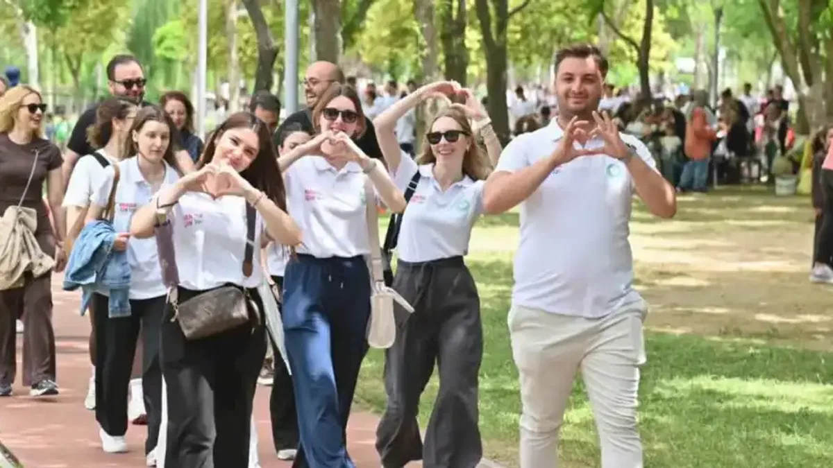 Manisa'da adım adım sağlıklı yürüyüş