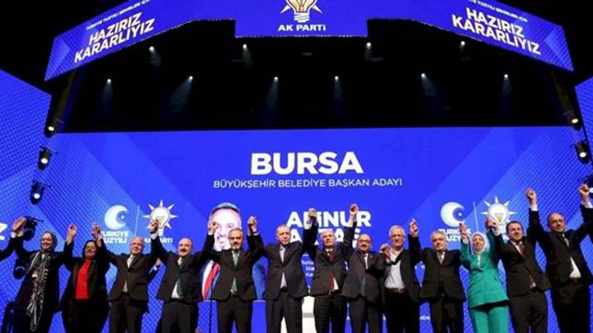Cumhurbaşkanı Erdoğan 26 kentin belediye başkan adaylarını açıkladı