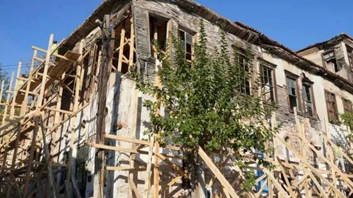 Muğla Milas'ta görkemli konak hayat buluyor