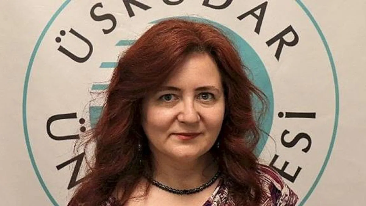 Çevirmenler, Kültür Uzmanı Olarak Aktif Rol Oynuyor